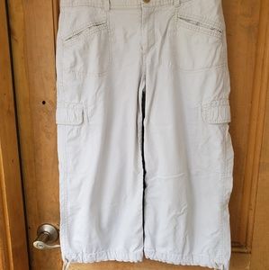 Dockers' adorable capri khaki pants